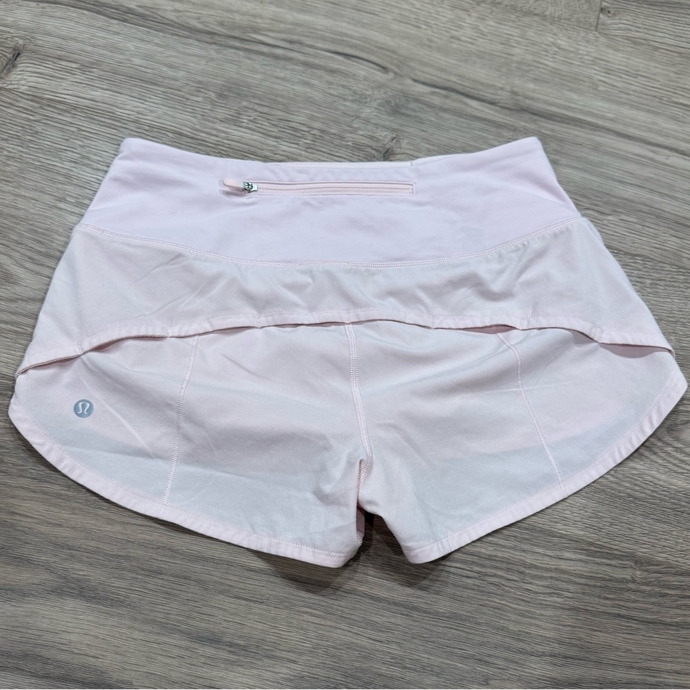 Lululemon Speed Up H/R shorts 2.5” - Size 6